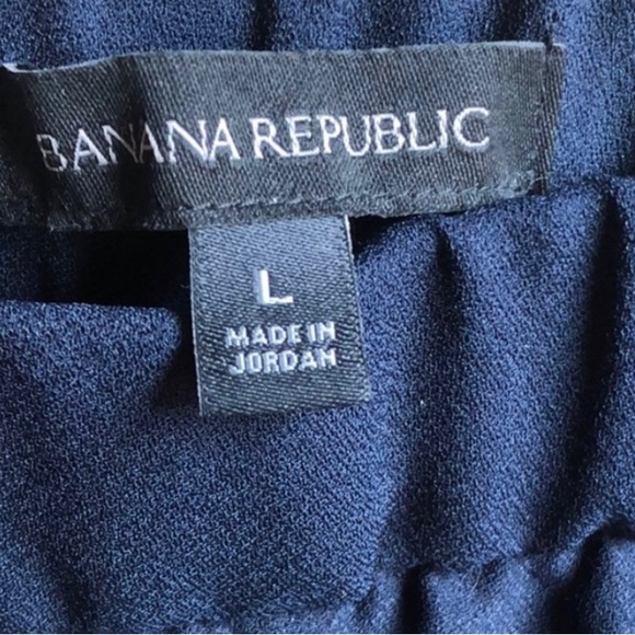Banana Republic Crepe Pull-On Pant - Picture 3 of 3